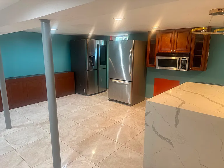 18 Highland St #1 — Photo 6