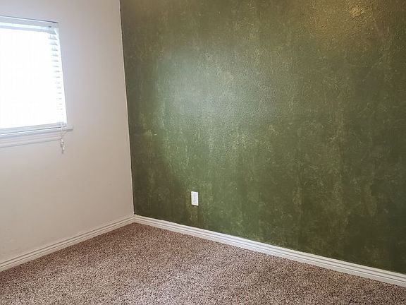 3rd image of 3810 E Geneva Dr