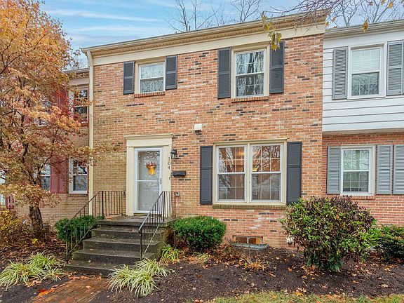 3rd image of 104 Nottingham Ct