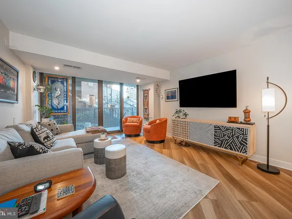 1420 Locust St APT 6N, Philadelphia, PA 19102