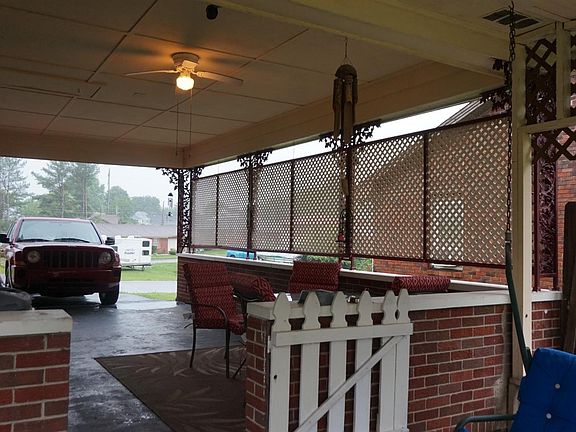 2nd image of 104 Cave Springs Dr