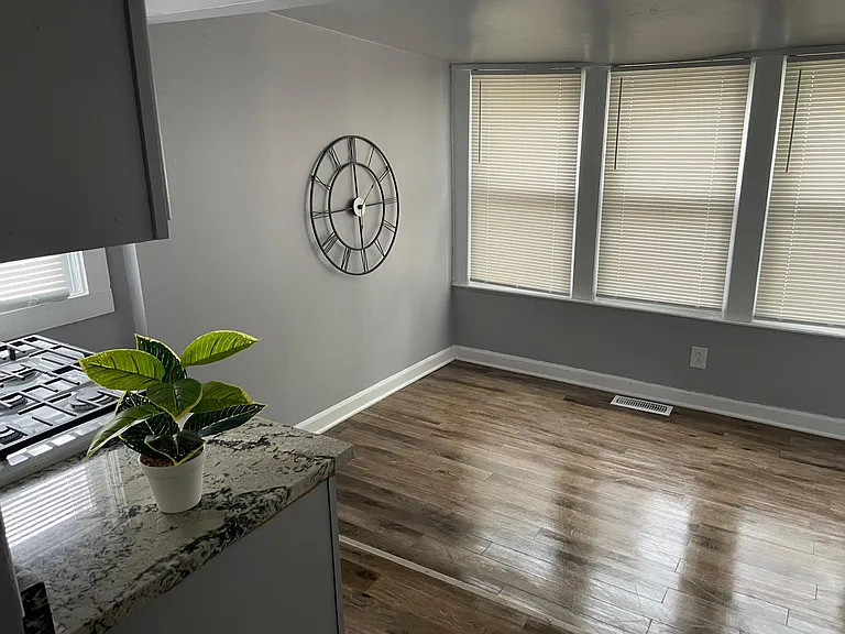 1939 N Mozart St #2 — Photo 10
