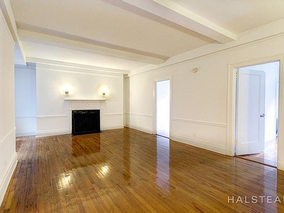 3rd image of 20 E 67th St APT 5R