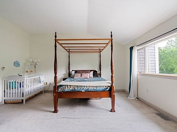 3rd image of 16 N Stone Mill Dr #1024