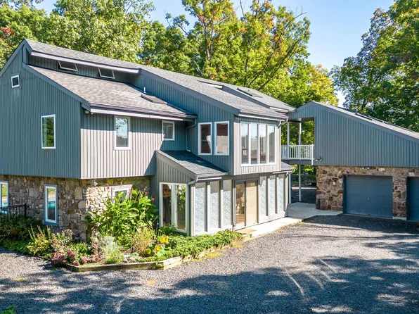 241 Frogtown Rd, Ottsville, PA 18942