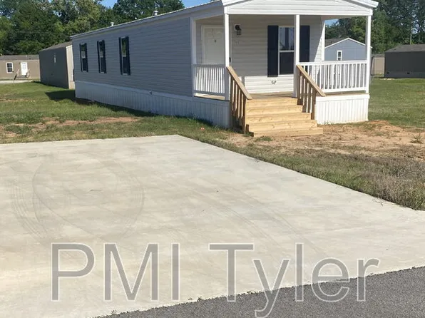 123 Dogwood St, Kilgore, TX 75662