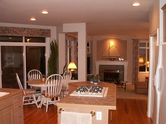 Kitchen, KES, Family Room