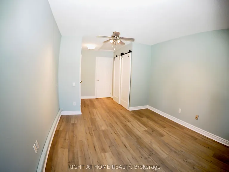 77 Mill St E #10 — Photo 9