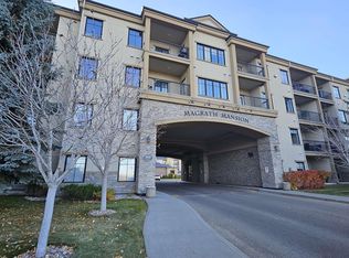 160 Magrath Rd NW #318, Edmonton, AB T6R3T7