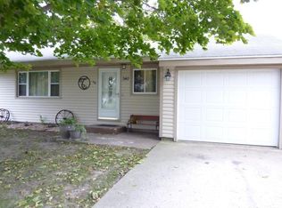 340 N 3rd St, Mc Callsburg, IA 50154