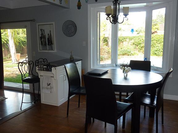 Breakfast nook