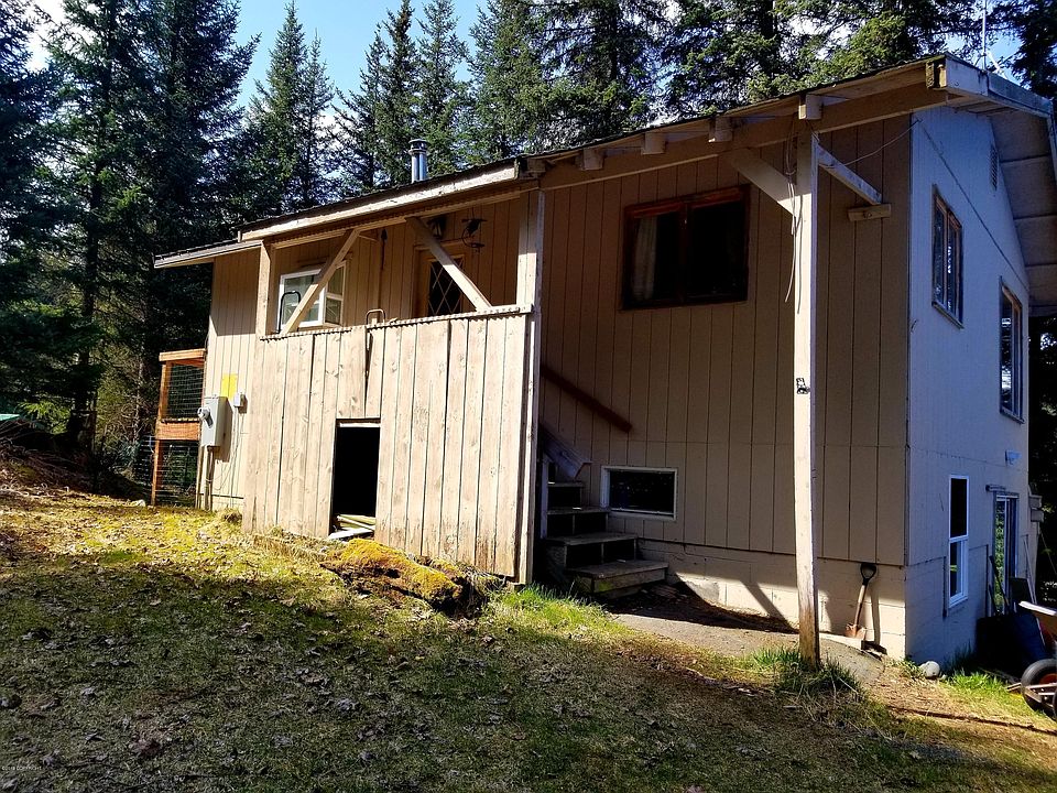 1st image of 363 Young St