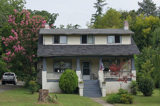 1st image of 804 Virginia Ave