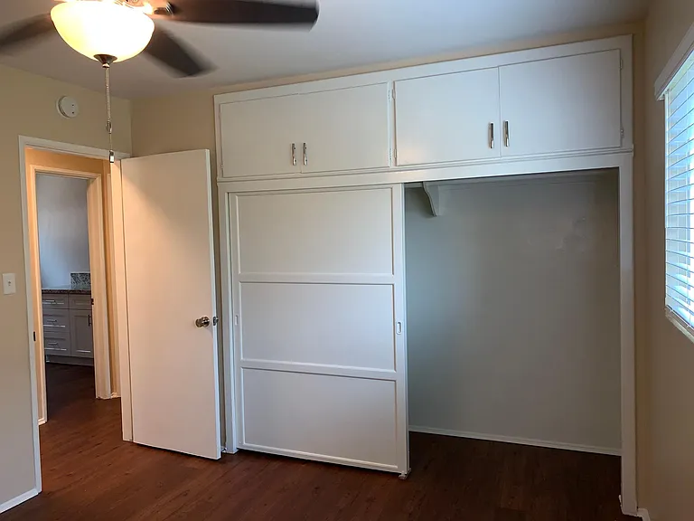 1810 Polk Ave — Photo 13