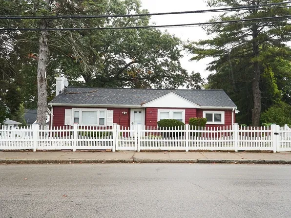 138 Wood Ave, Hyde Park, MA 02136