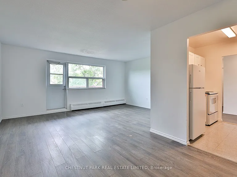 900 Glen St #409 — Photo 11
