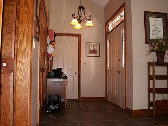 2nd image of 3589 Sun Cir