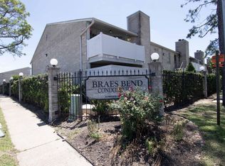 10835 Braes Bend Dr, Houston, TX 77071