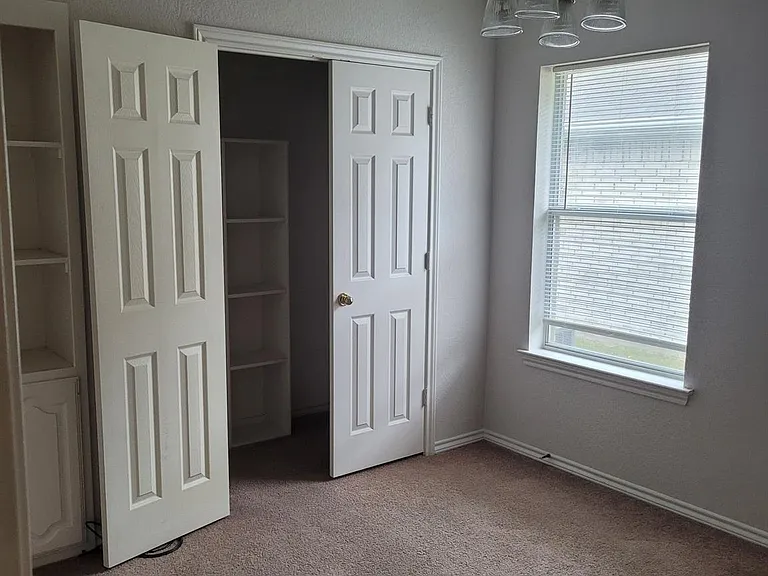 1109 Westgrove Dr — Photo 13