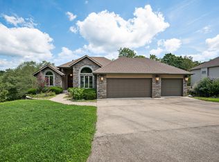 1209 Ledgestone Cir, Branson West, MO 65737