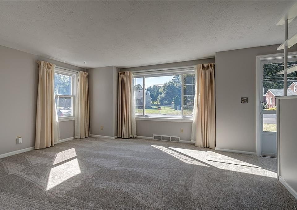 310 Cleveland Blvd, Fayetteville, NY 13066 Zillow