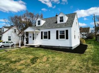 127 Cedar Rd, Hellertown, PA 18055