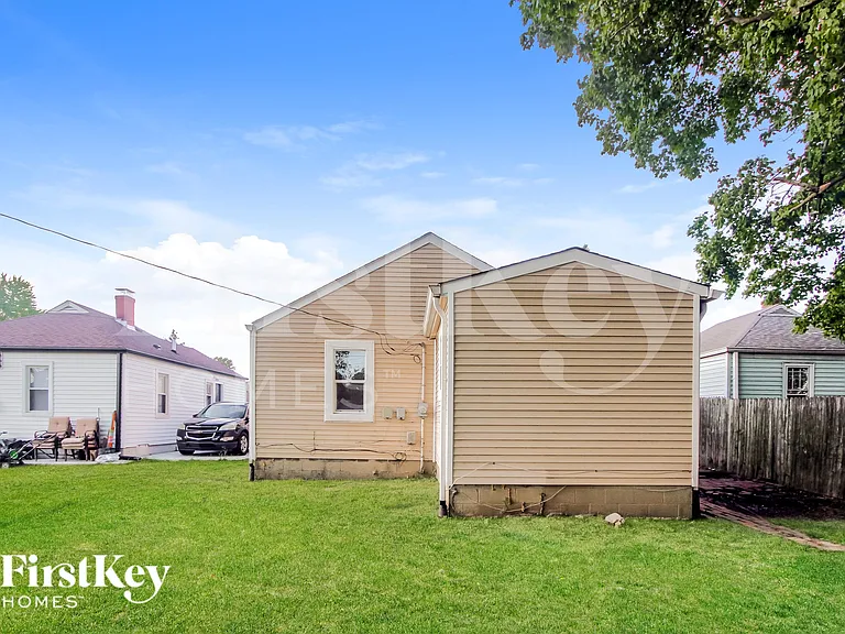 2337 Calhoun St — Photo 15