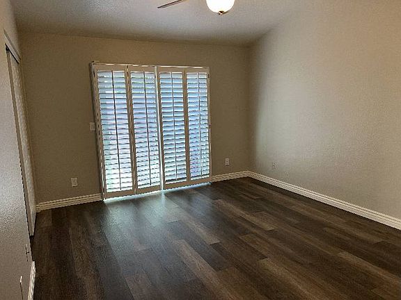 2nd image of 51 W Calle De Arcos