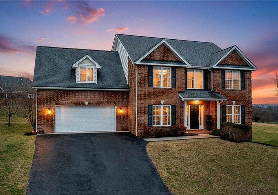 1st image of 2324 Foxfield Ln