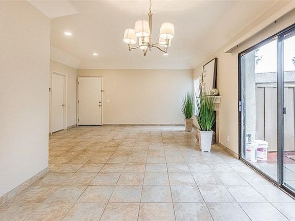5th image of 22761 Lakeway Dr Unit 413