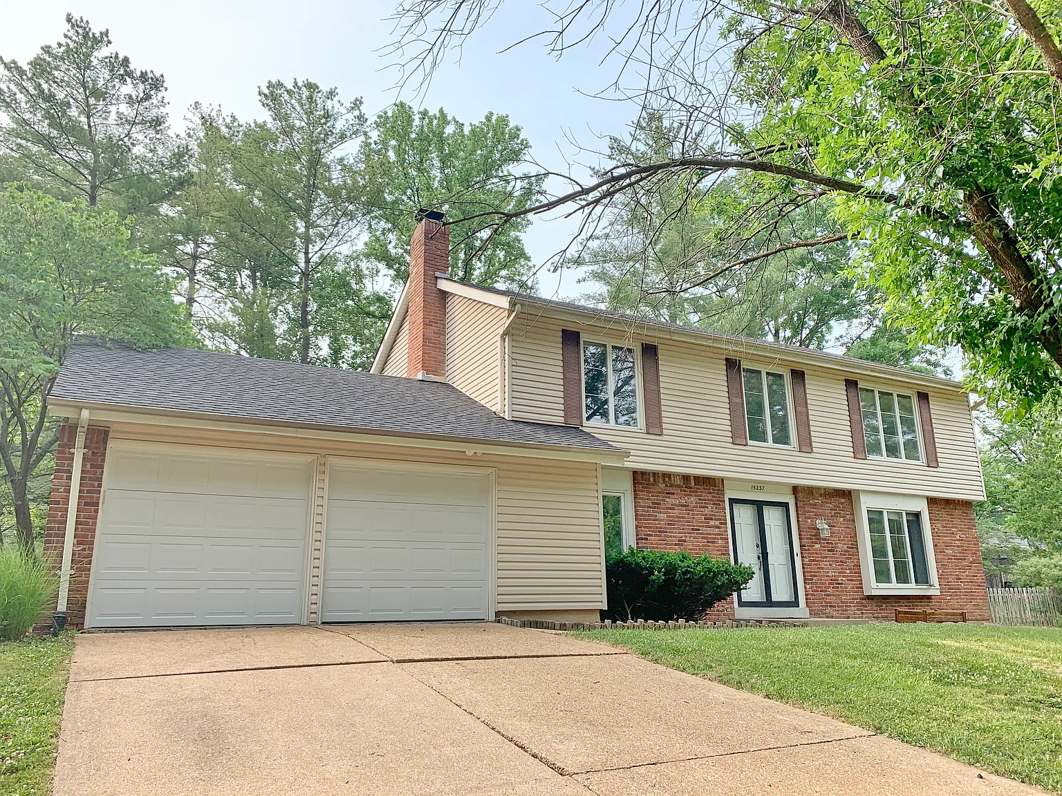 4 bed, 2.5 bath, 2341 sqft, $2,950 — Photo 2