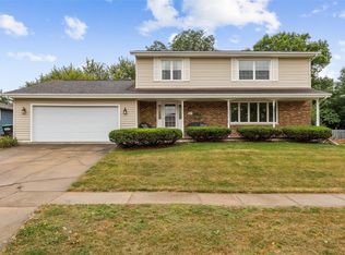 2951 28th Ave, Marion, IA 52302