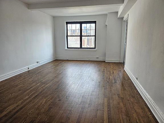 3rd image of 200 E 16th St APT 12F