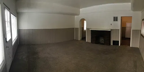 1019 E Broadway St Photo 1