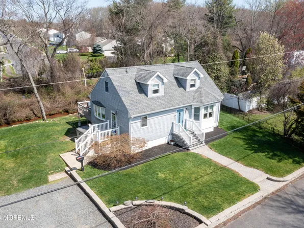 425 Lake Avenue, Oakhurst, NJ 07755