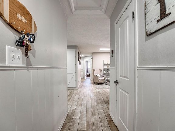 3rd image of 113 Woods Ave