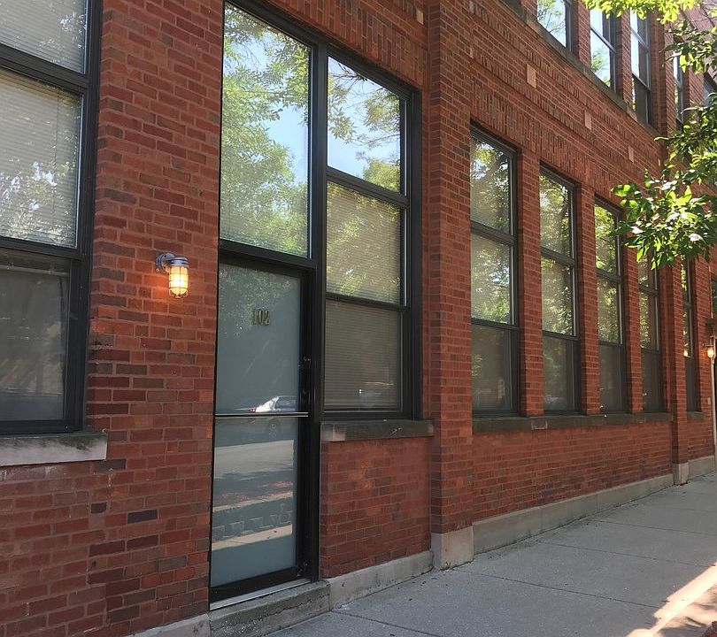 1st image of 1111 W Cornelia Ave APT 103