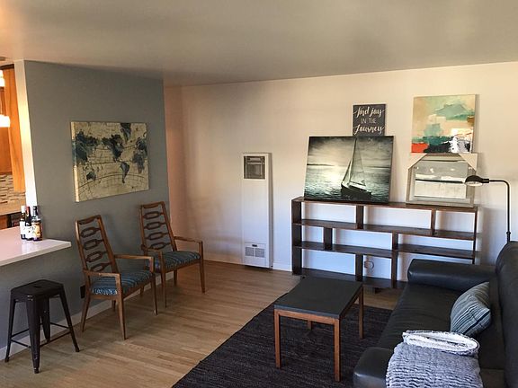 Furniture included, light, bright, airy unit with ocean bree