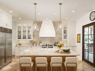 1040 Crest Dr, Encinitas, CA 92024