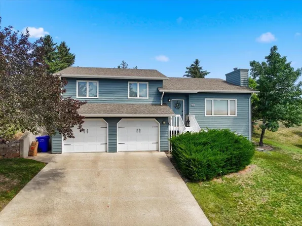 4749 Summerset Dr, Rapid City, SD 57702