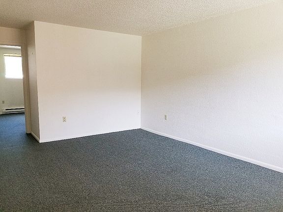 2nd image of 222 10th Ave W #Ap-3
