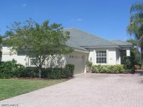 8433 Brittania Dr, Fort Myers, FL 33912