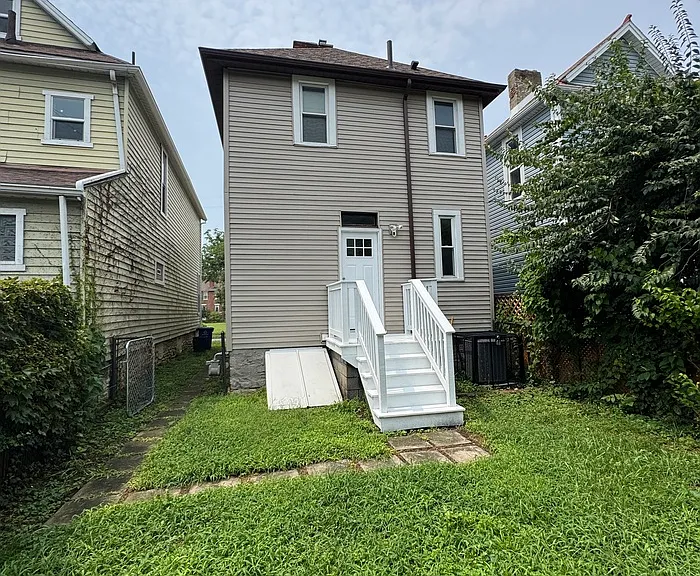 214 N 17th St — Photo 25
