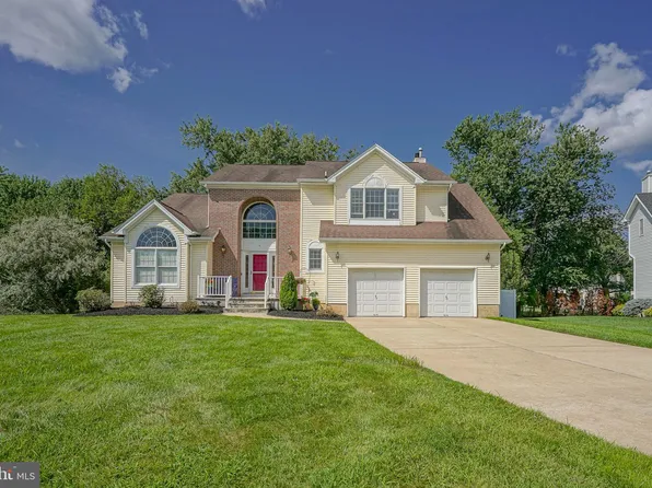 6 Jordan Ct, Cherry Hill, NJ 08003