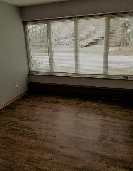 445 State Ave — Photo 18
