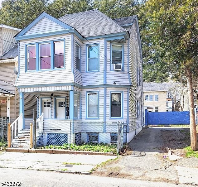 1st image of 129 22Nd St
