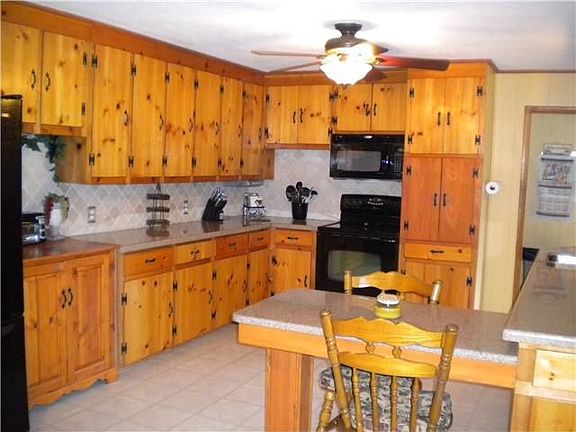 Home for Sale in Lawrenceburg, Tennessee $246,900
