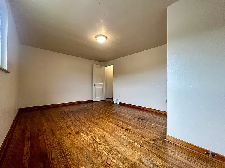 107 Savors Ct — Photo 6