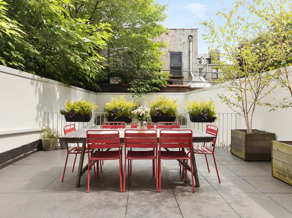 957 Pacific St APT 101, Brooklyn, NY 11238