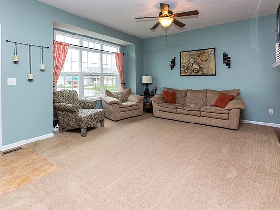5th image of 10302 Stonecrest Dr